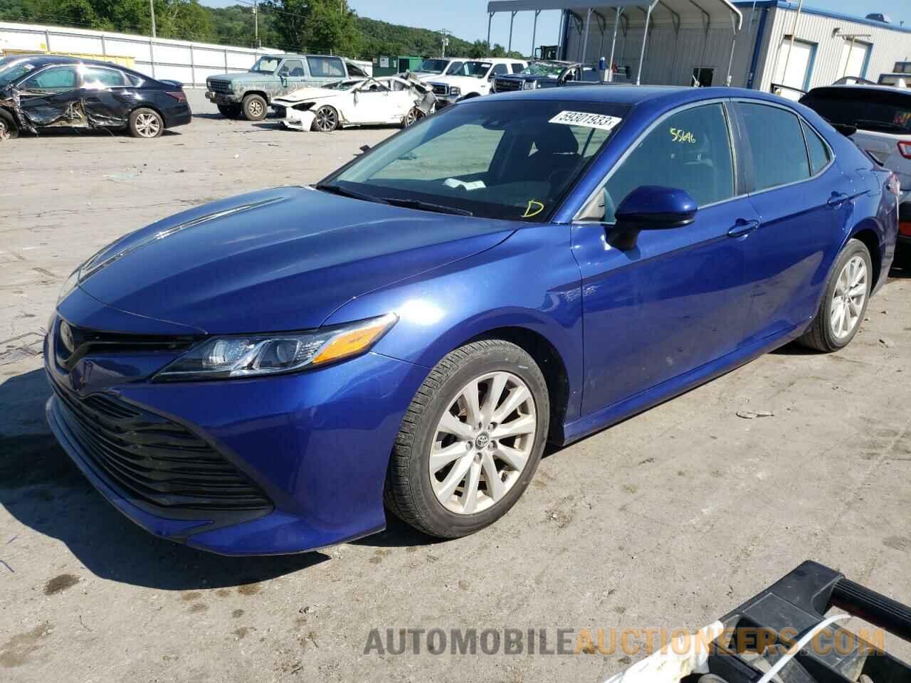 4T1B11HK8JU543877 TOYOTA CAMRY 2018