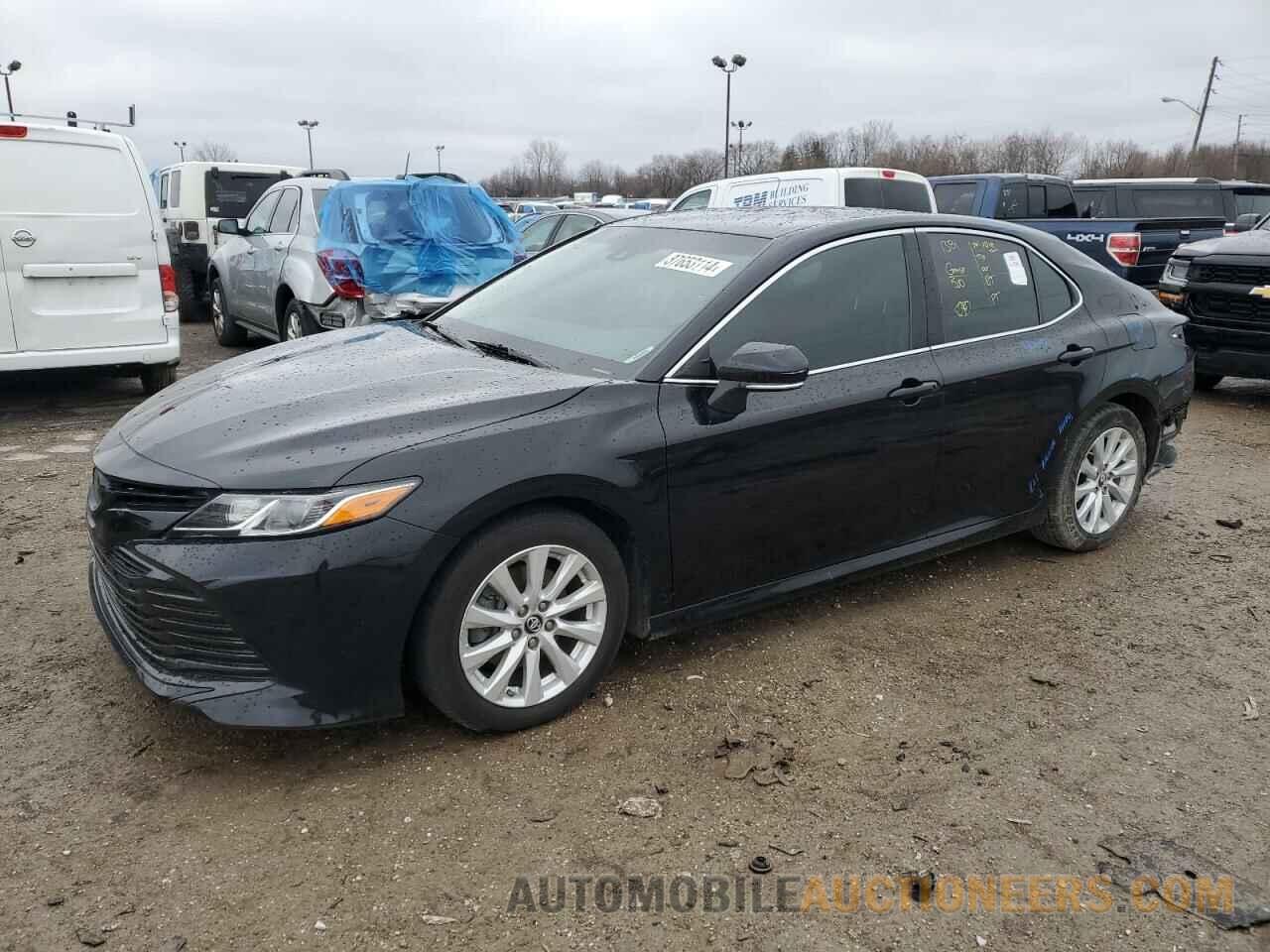 4T1B11HK8JU545628 TOYOTA CAMRY 2018