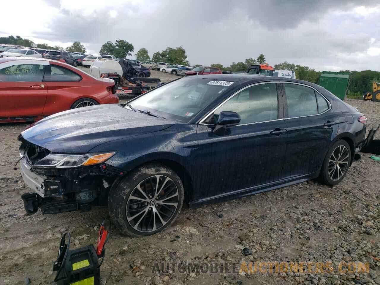 4T1B11HK8JU546567 TOYOTA CAMRY 2018