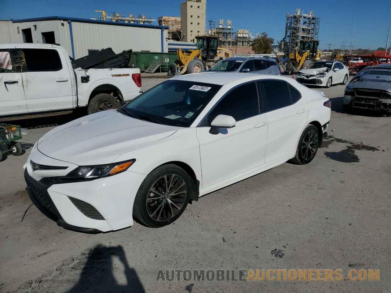 4T1B11HK8JU546603 TOYOTA CAMRY 2018