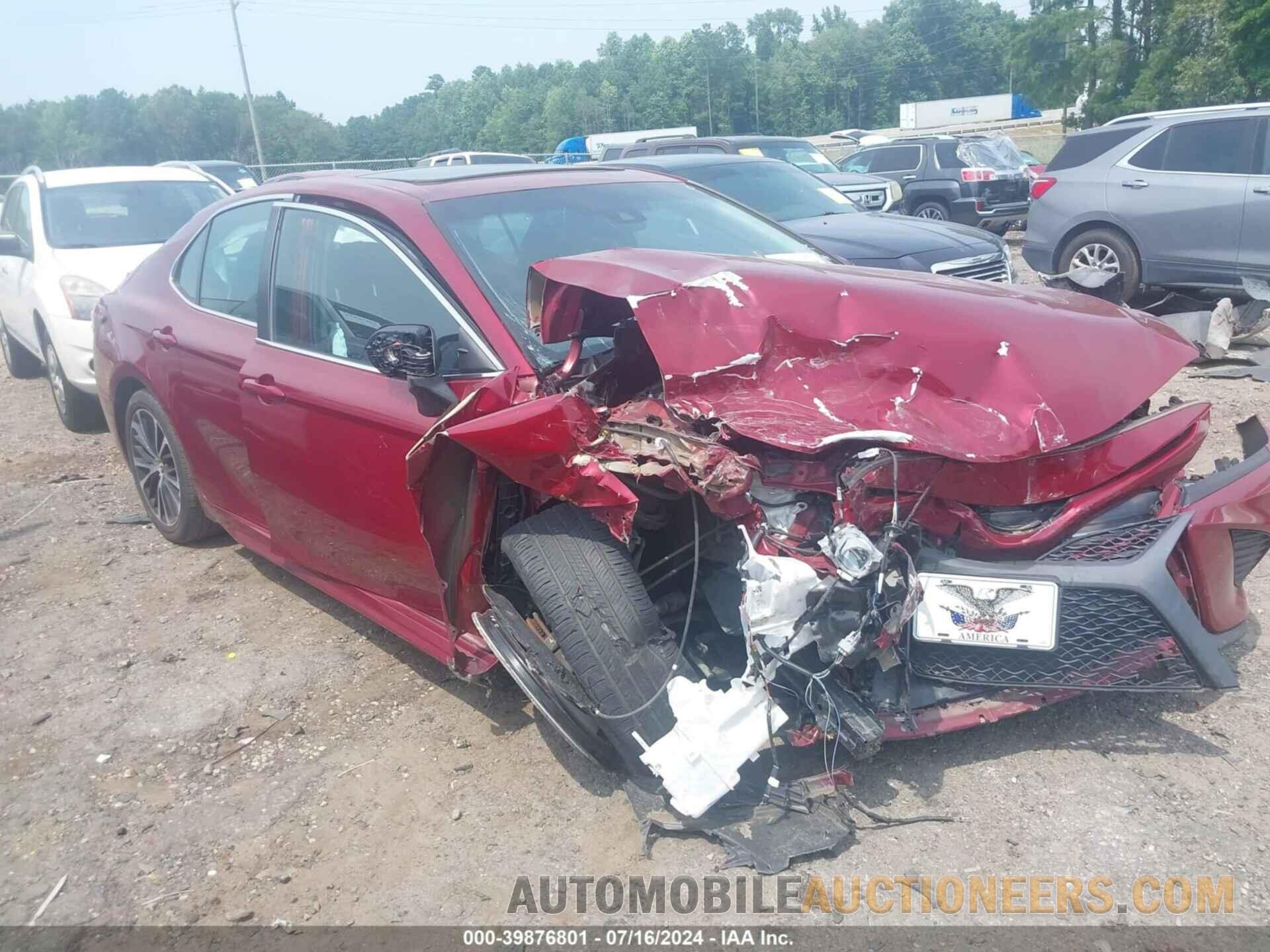 4T1B11HK8JU548108 TOYOTA CAMRY 2018