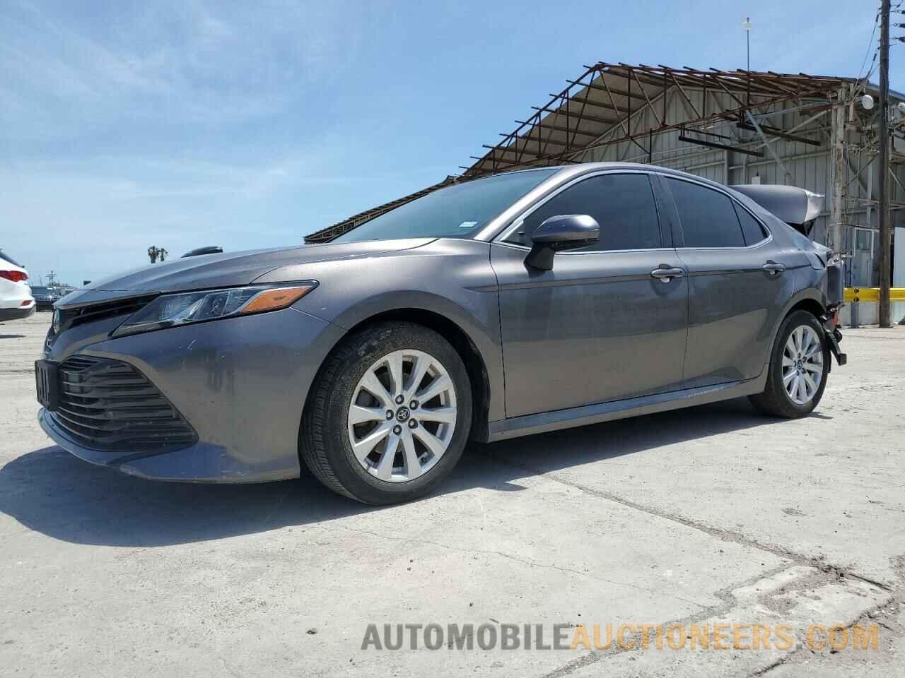 4T1B11HK8JU553874 TOYOTA CAMRY 2018