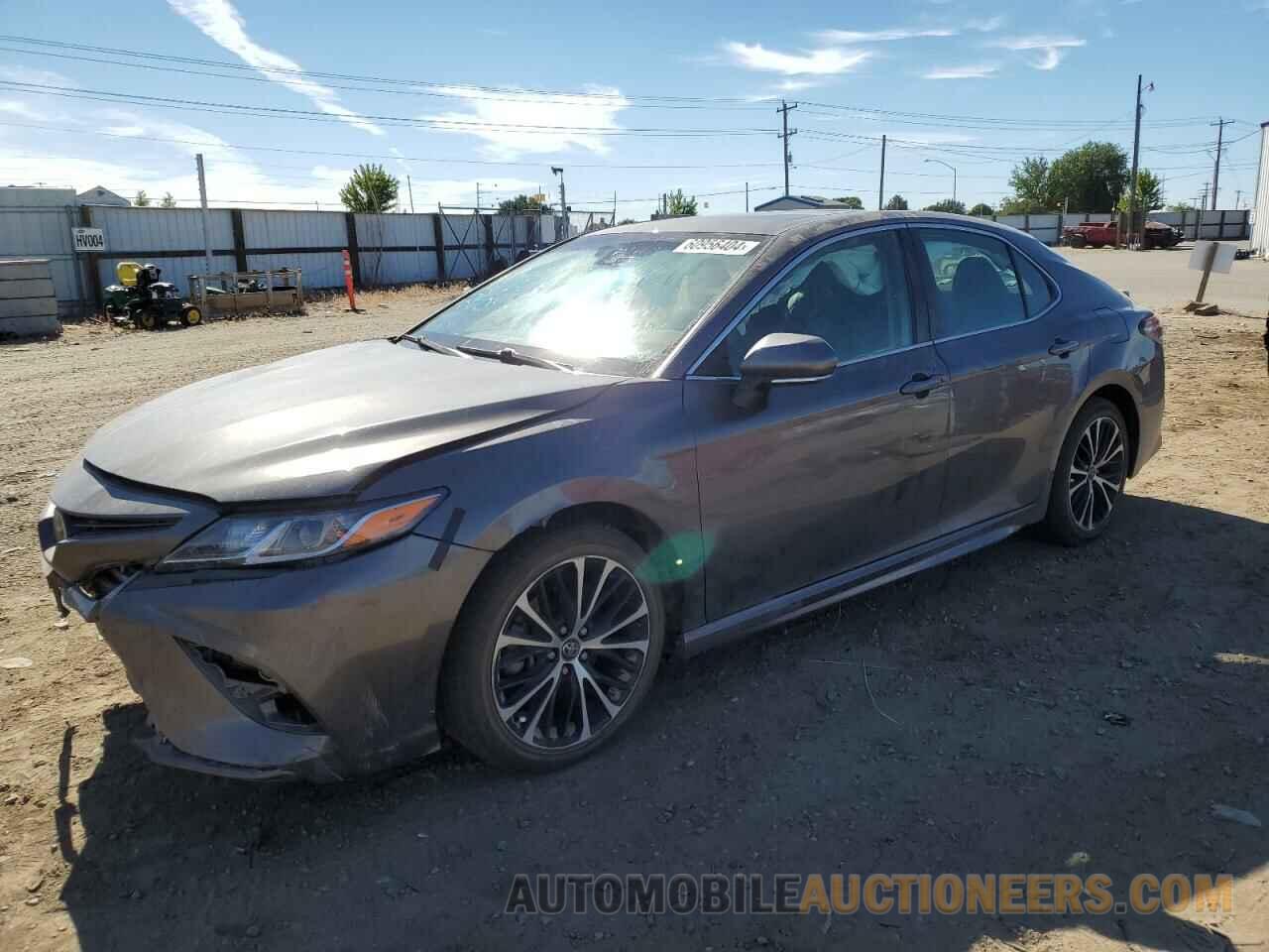 4T1B11HK8JU557343 TOYOTA CAMRY 2018