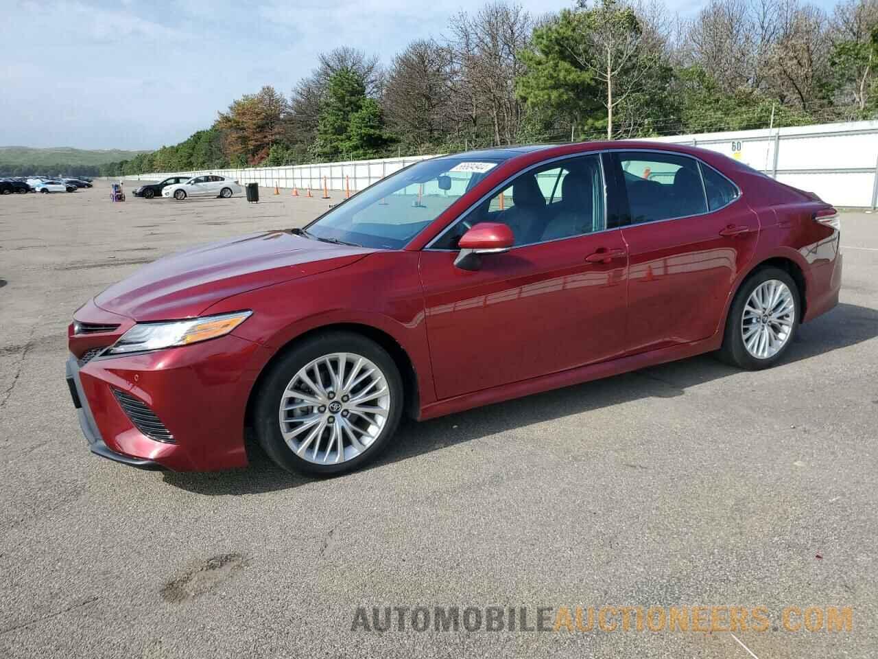 4T1B11HK8JU558685 TOYOTA CAMRY 2018