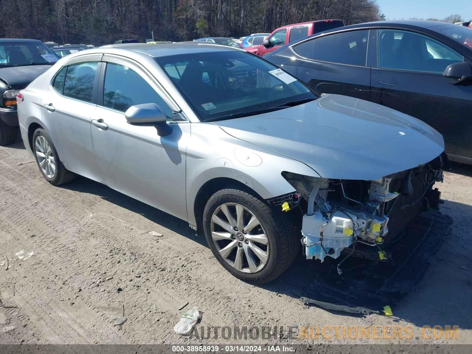 4T1B11HK8JU560291 TOYOTA CAMRY 2018