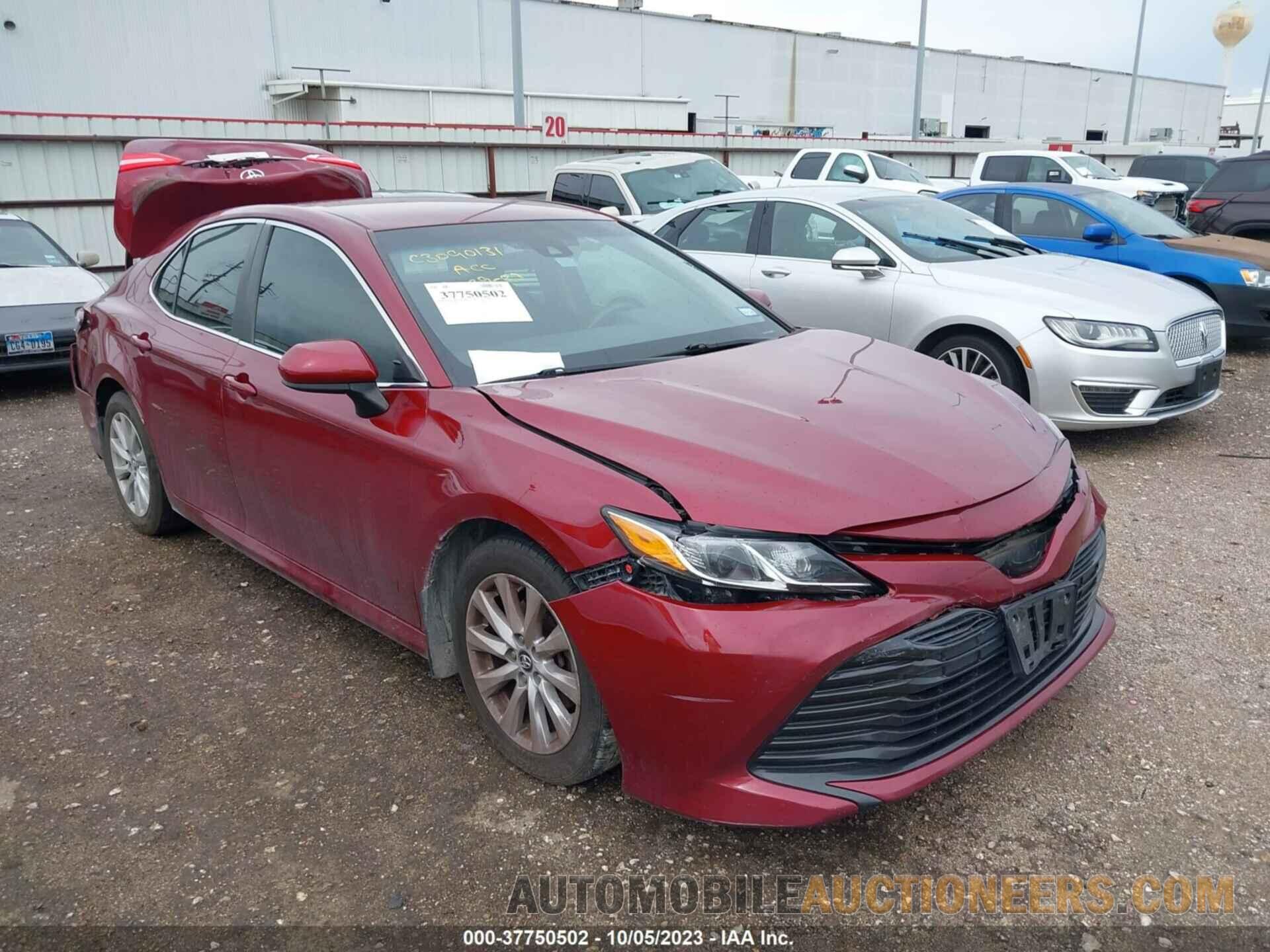 4T1B11HK8JU570769 TOYOTA CAMRY 2018