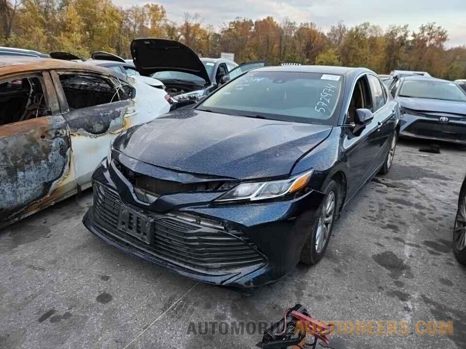 4T1B11HK8JU572974 Toyota Camry LE 2018