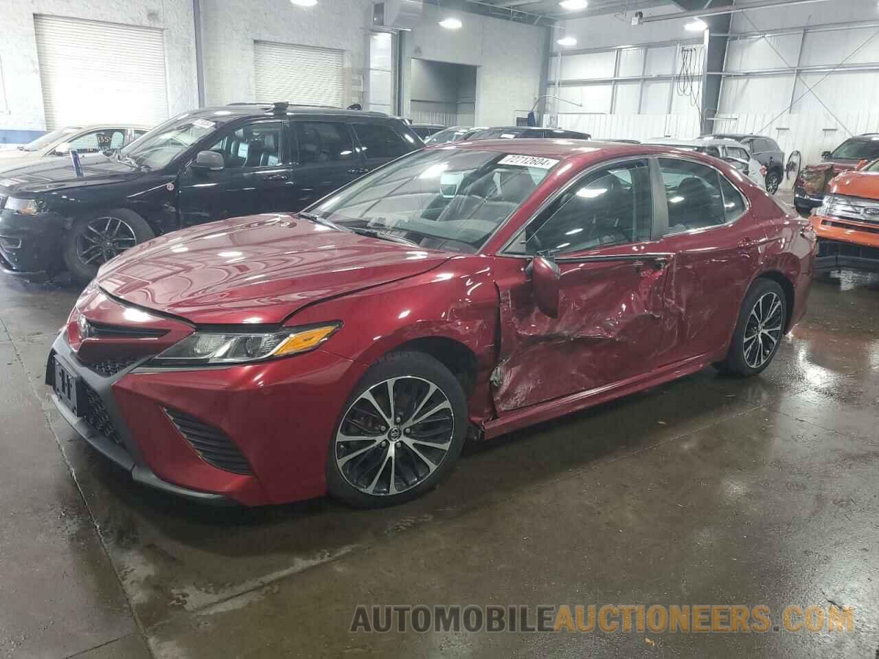 4T1B11HK8JU574997 TOYOTA CAMRY 2018