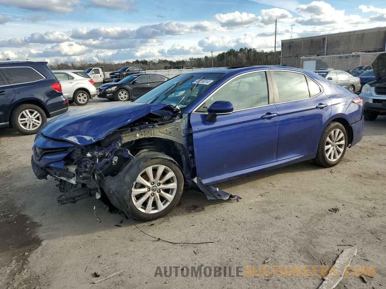 4T1B11HK8JU579455 TOYOTA CAMRY 2018