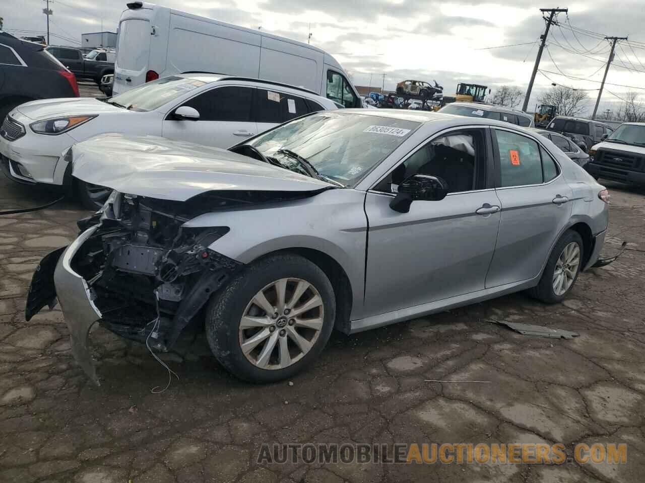 4T1B11HK8JU583019 TOYOTA CAMRY 2018