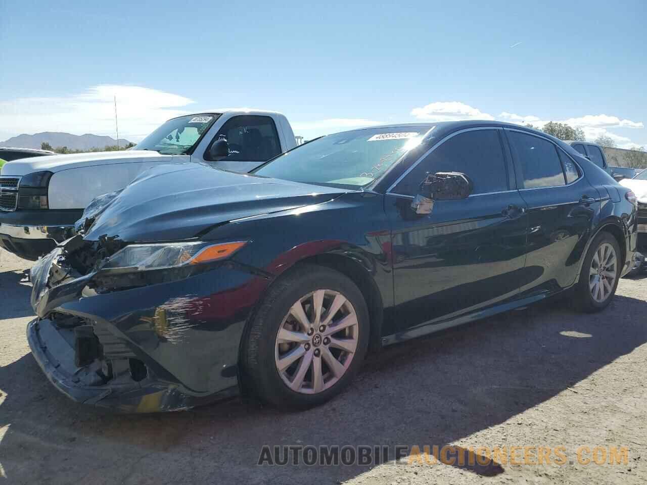 4T1B11HK8JU589435 TOYOTA CAMRY 2018