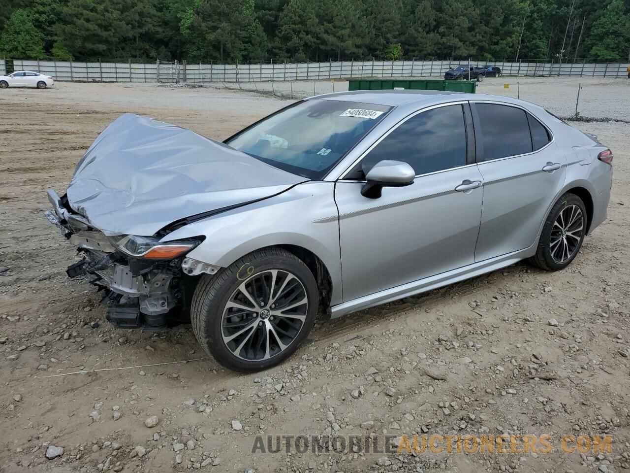 4T1B11HK8JU595445 TOYOTA CAMRY 2018