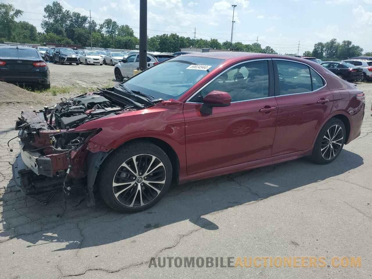 4T1B11HK8JU595588 TOYOTA CAMRY 2018