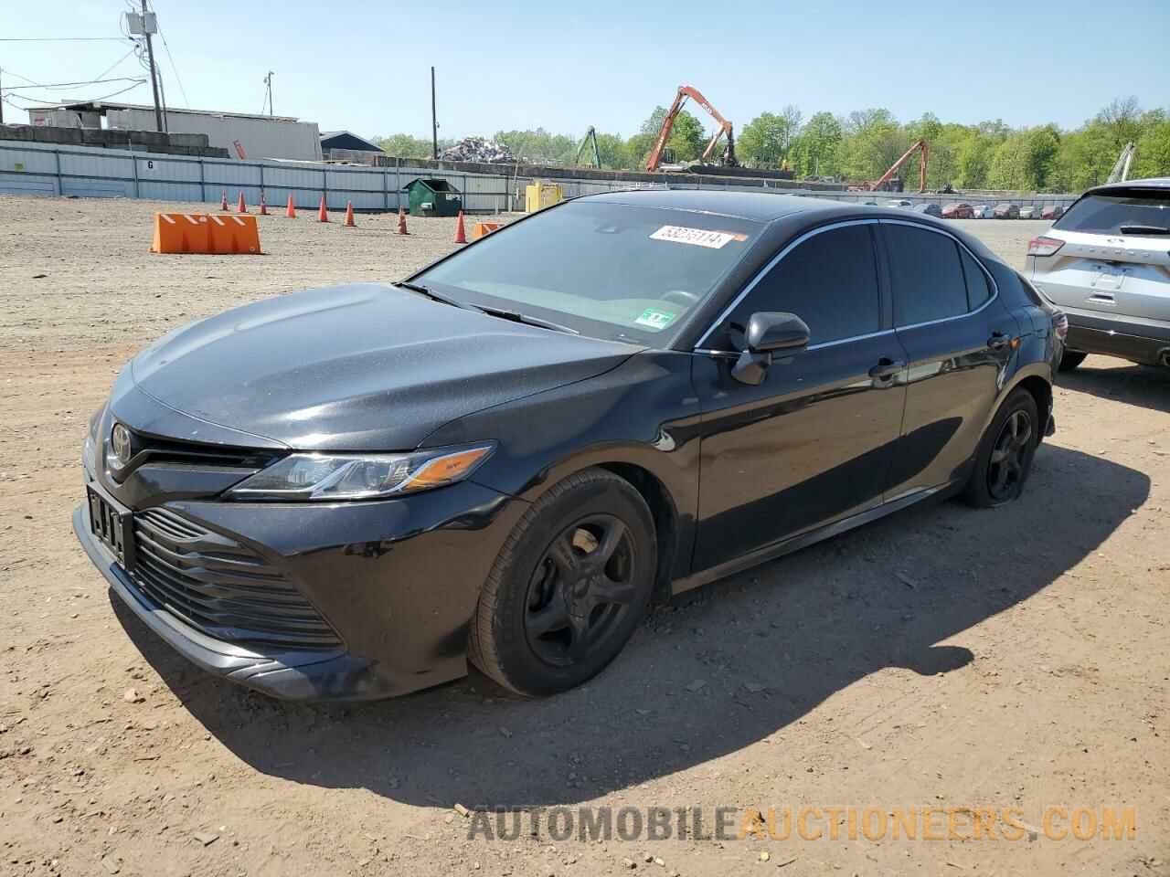 4T1B11HK8JU598930 TOYOTA CAMRY 2018