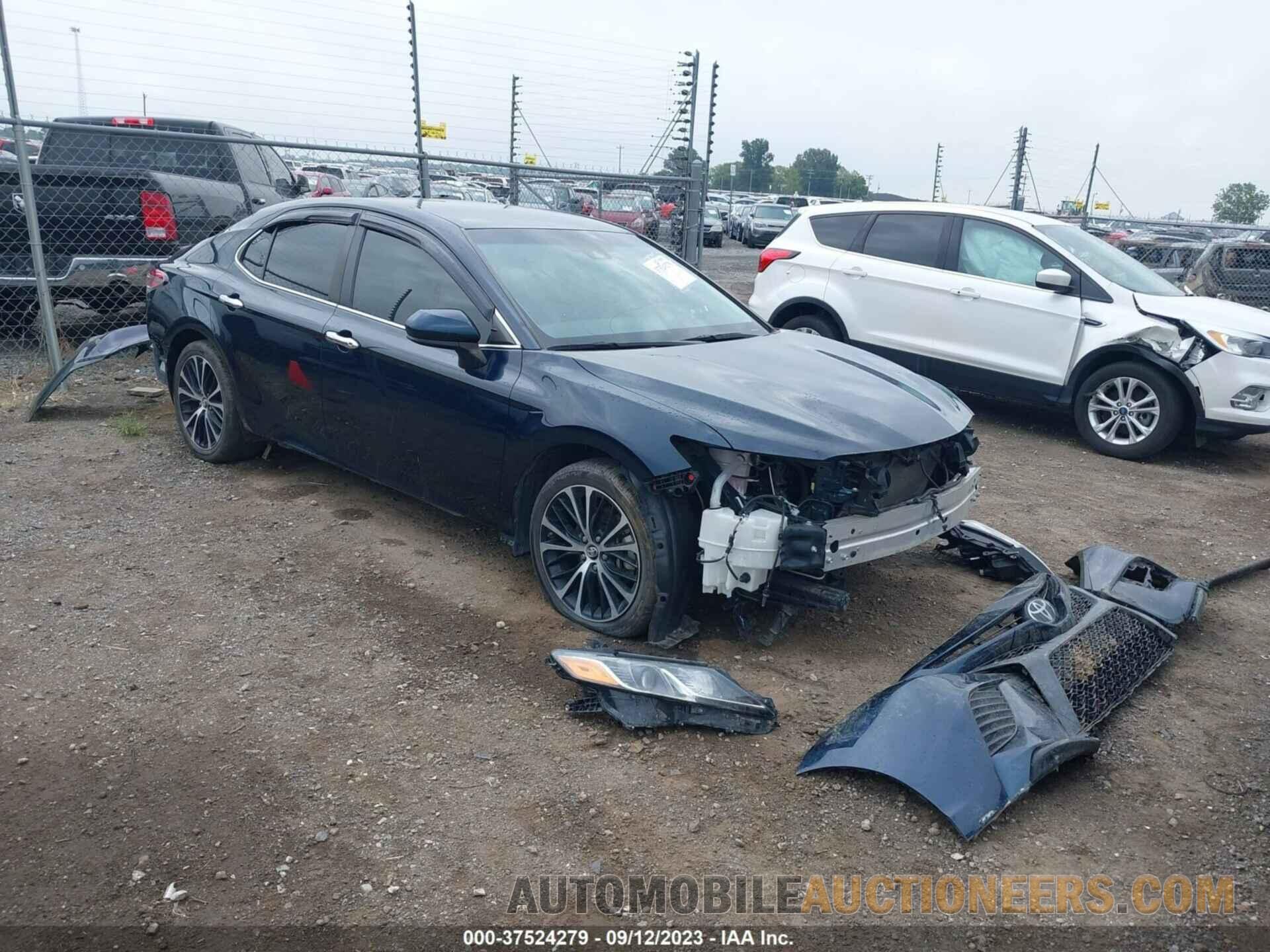 4T1B11HK8JU601468 TOYOTA CAMRY 2018