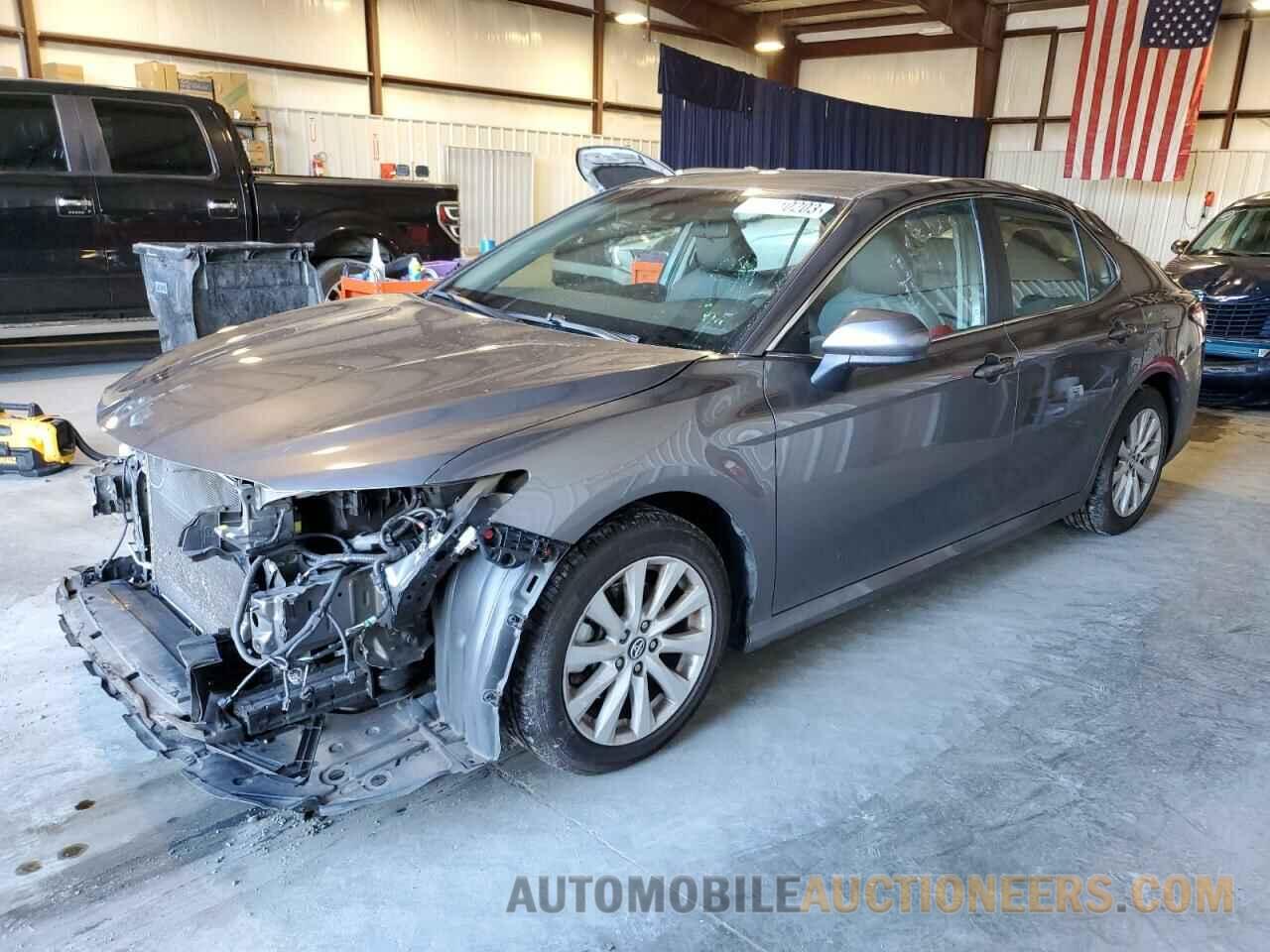 4T1B11HK8JU601759 TOYOTA CAMRY 2018