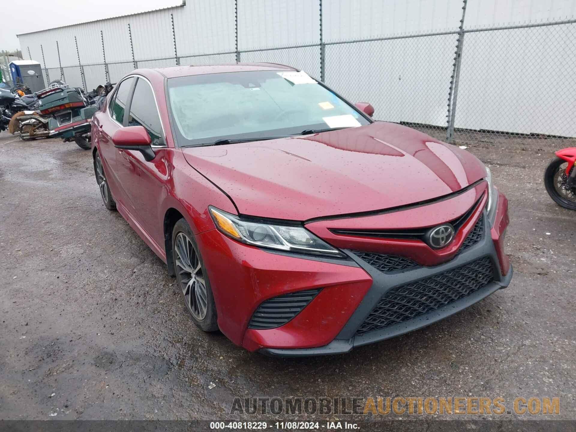 4T1B11HK8JU602586 TOYOTA CAMRY 2018