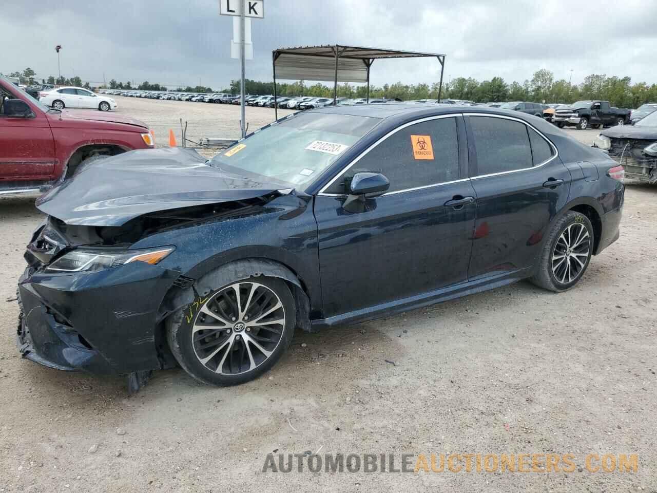 4T1B11HK8JU606881 TOYOTA CAMRY 2018