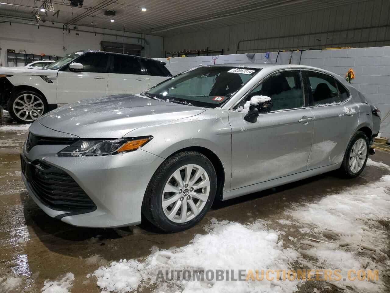 4T1B11HK8JU608601 TOYOTA CAMRY 2018