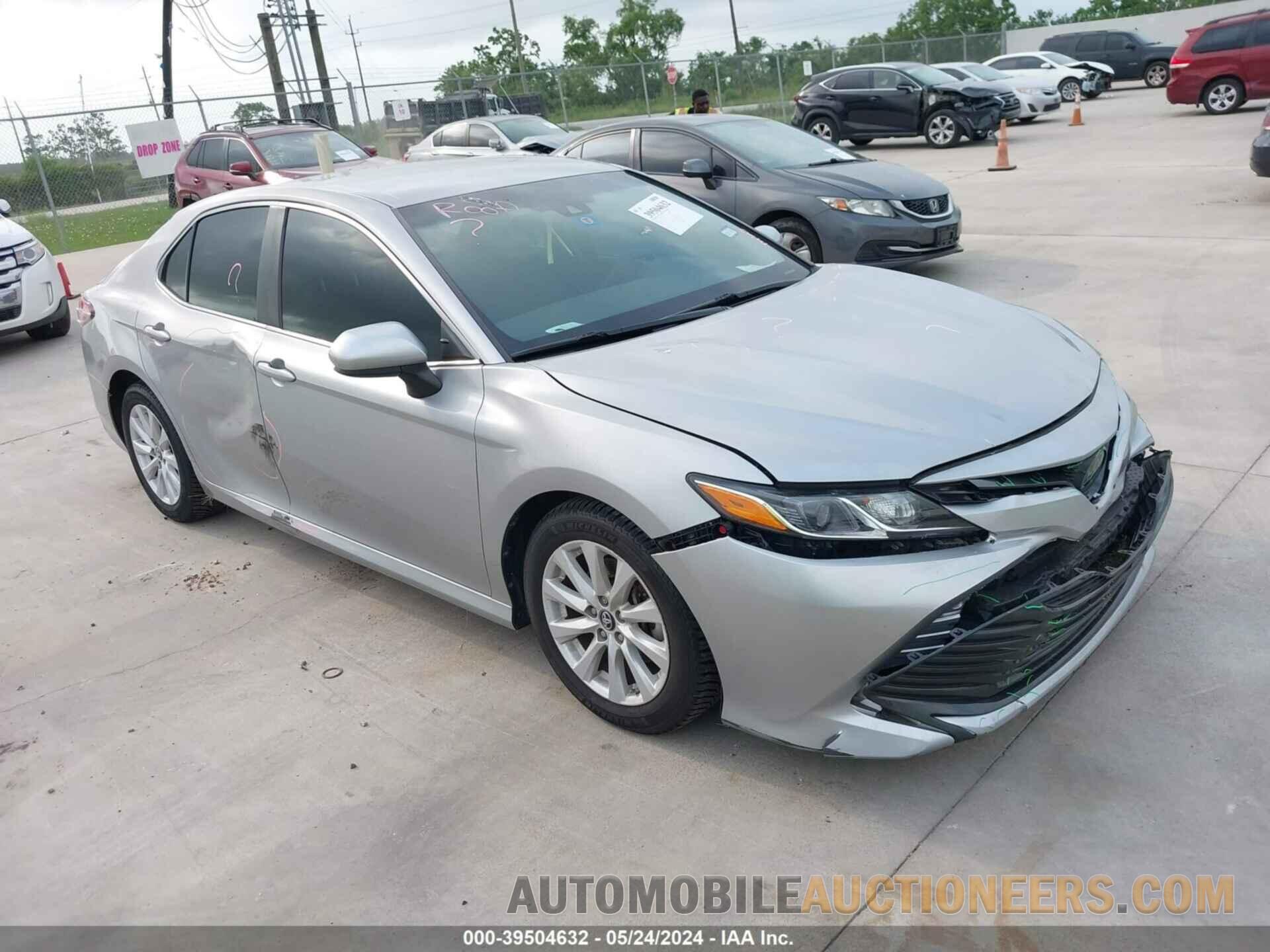 4T1B11HK8JU608954 TOYOTA CAMRY 2018