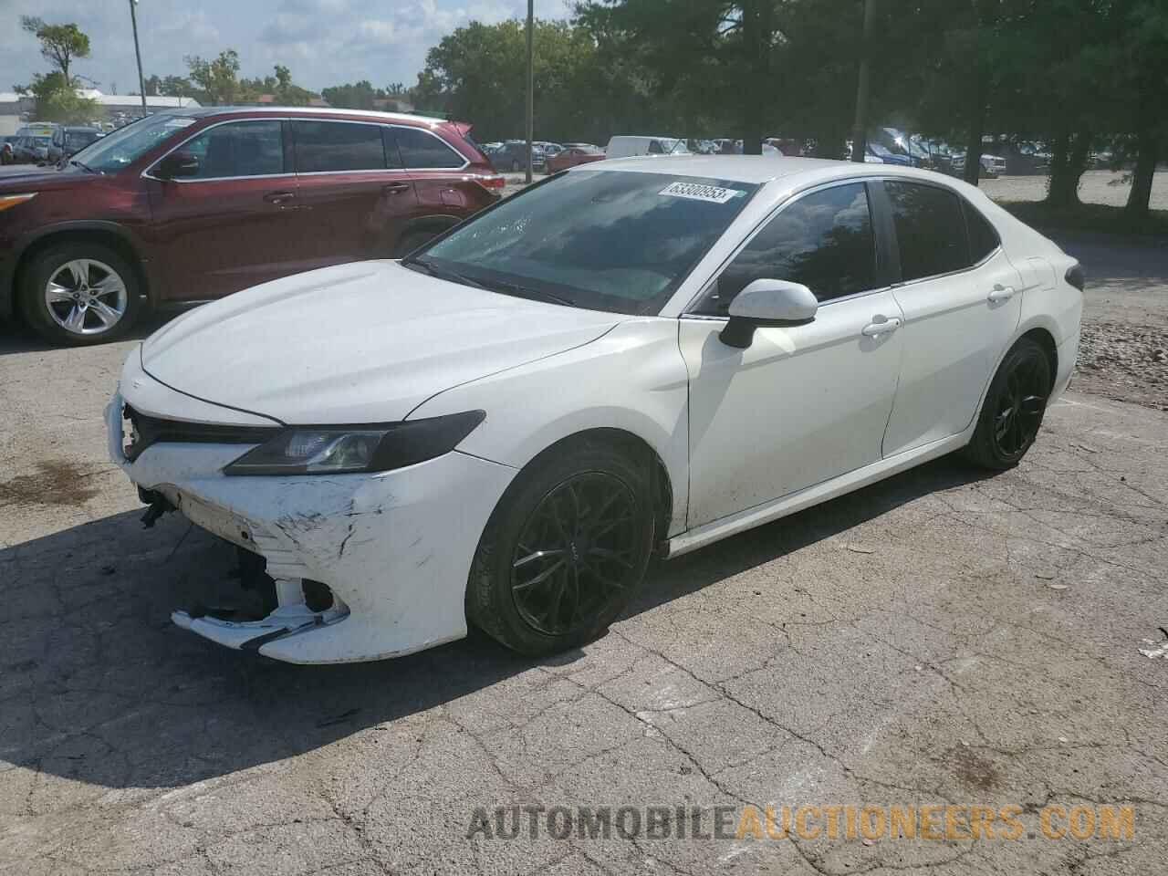 4T1B11HK8JU609599 TOYOTA CAMRY 2018