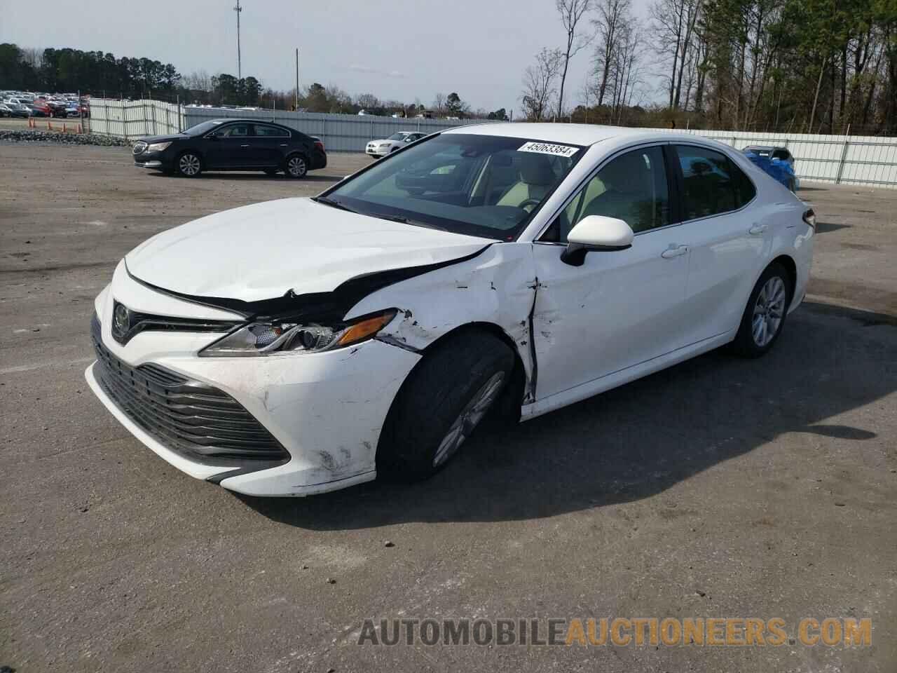 4T1B11HK8JU610462 TOYOTA CAMRY 2018