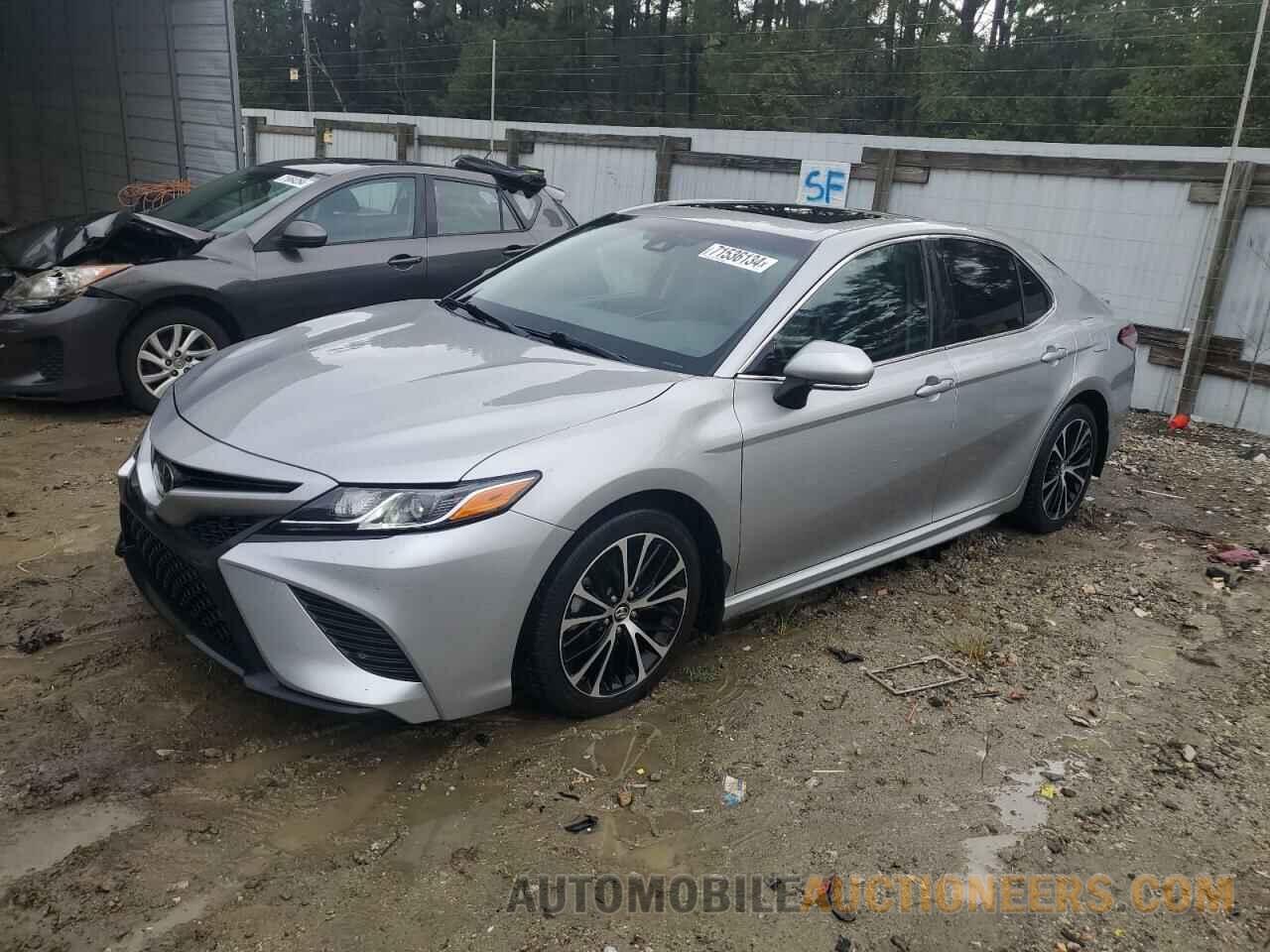 4T1B11HK8JU613815 TOYOTA CAMRY 2018