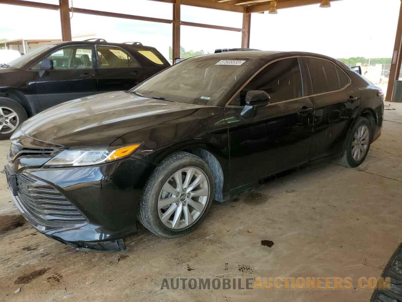 4T1B11HK8JU614477 TOYOTA CAMRY 2018