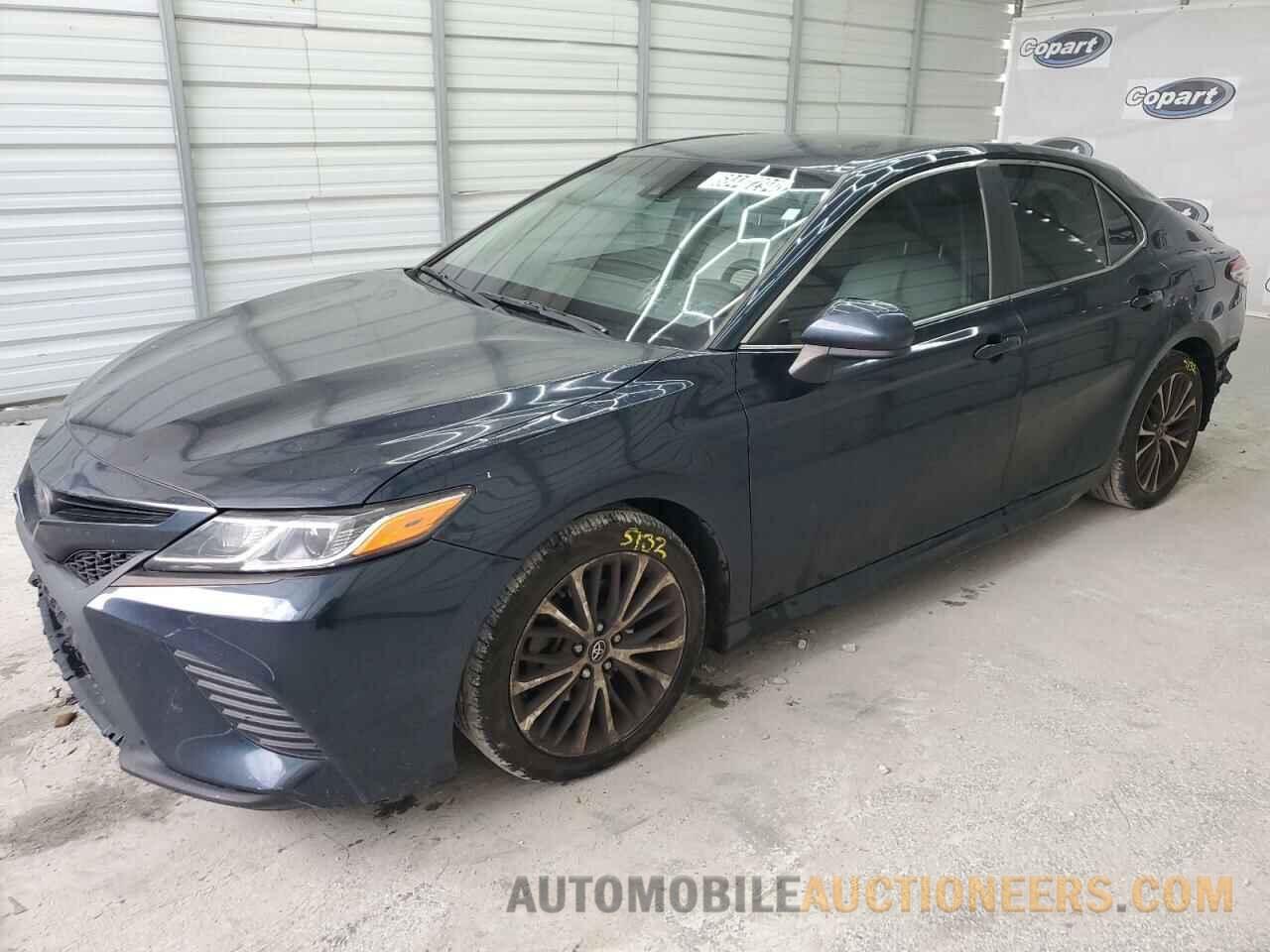 4T1B11HK8JU618481 TOYOTA CAMRY 2018