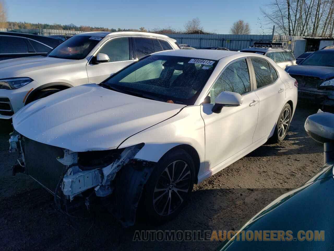 4T1B11HK8JU619128 TOYOTA CAMRY 2018