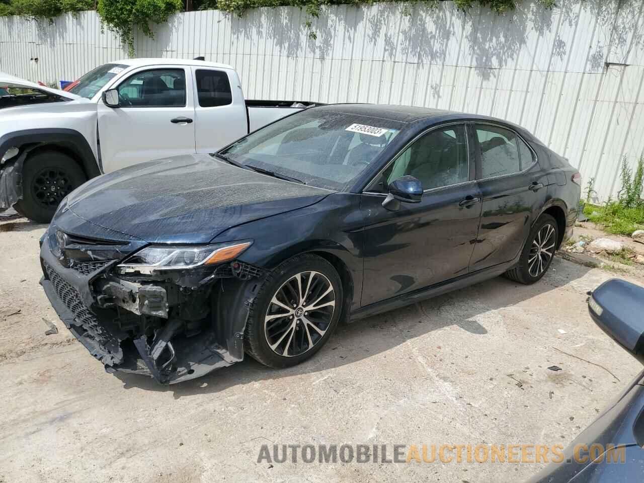 4T1B11HK8JU625771 TOYOTA CAMRY 2018