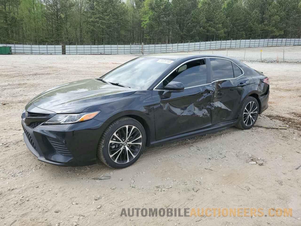 4T1B11HK8JU630145 TOYOTA CAMRY 2018