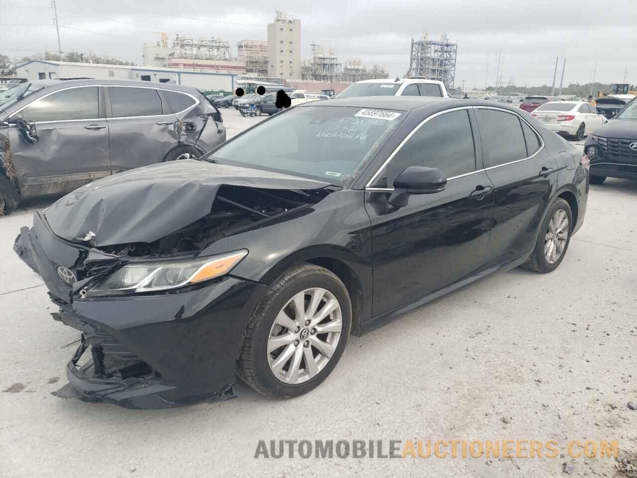 4T1B11HK8JU637161 TOYOTA CAMRY 2018