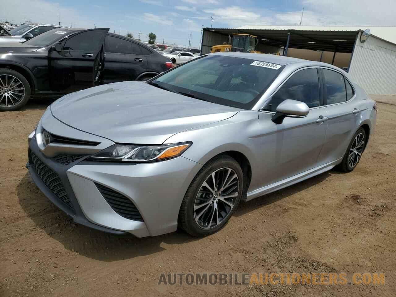 4T1B11HK8JU640836 TOYOTA CAMRY 2018