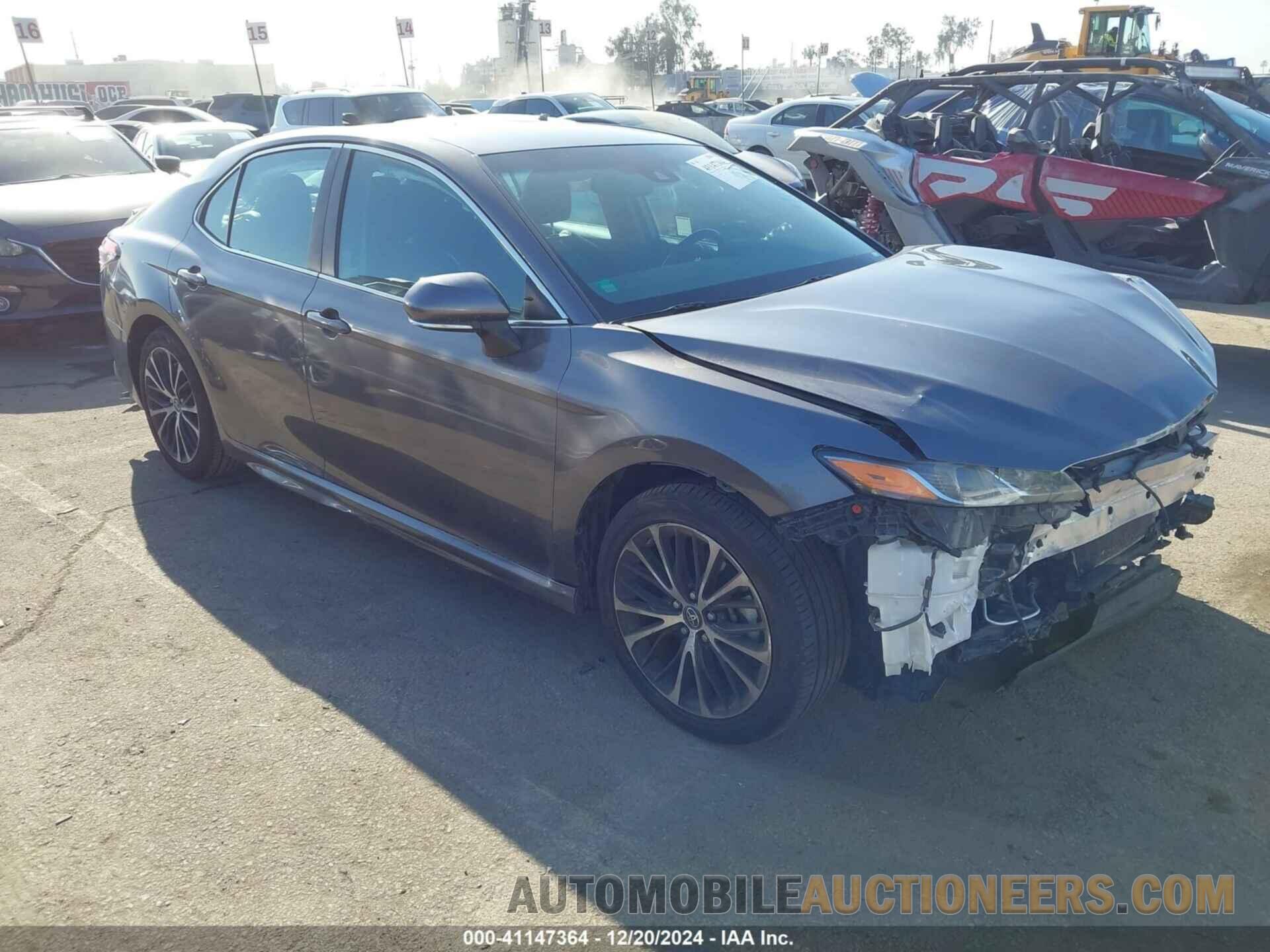 4T1B11HK8JU645146 TOYOTA CAMRY 2018