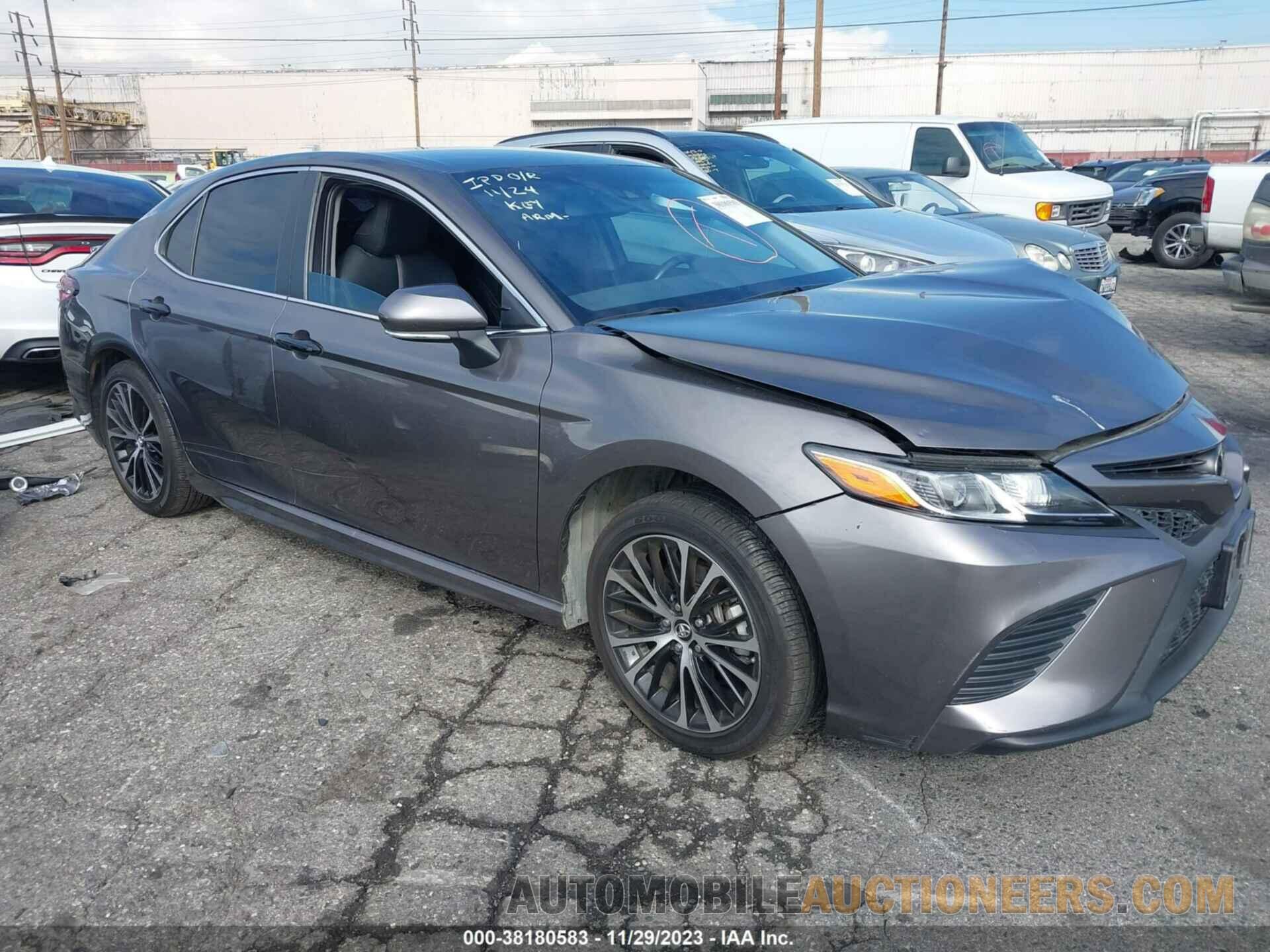 4T1B11HK8JU651349 TOYOTA CAMRY 2018