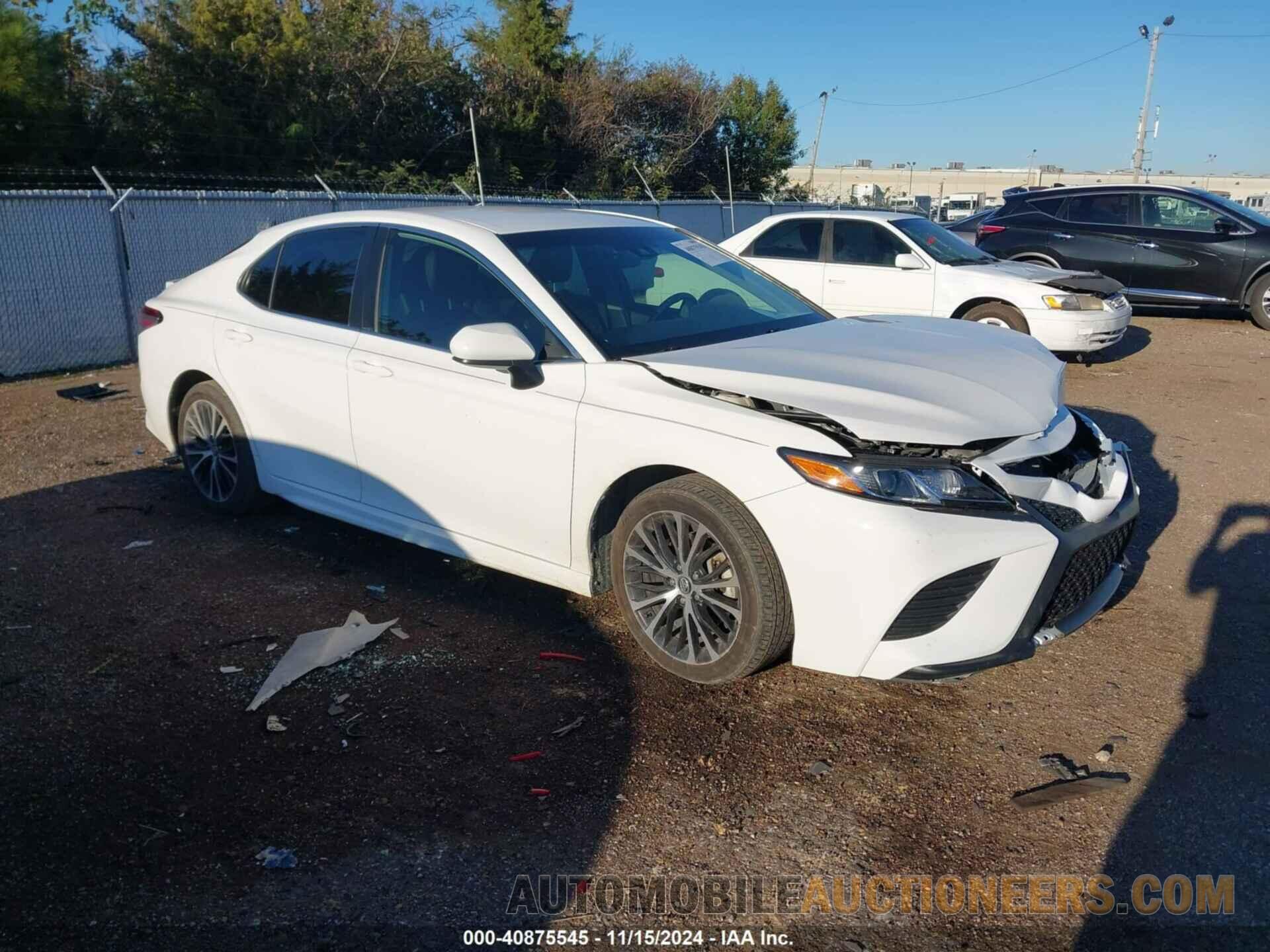 4T1B11HK8JU652744 TOYOTA CAMRY 2018