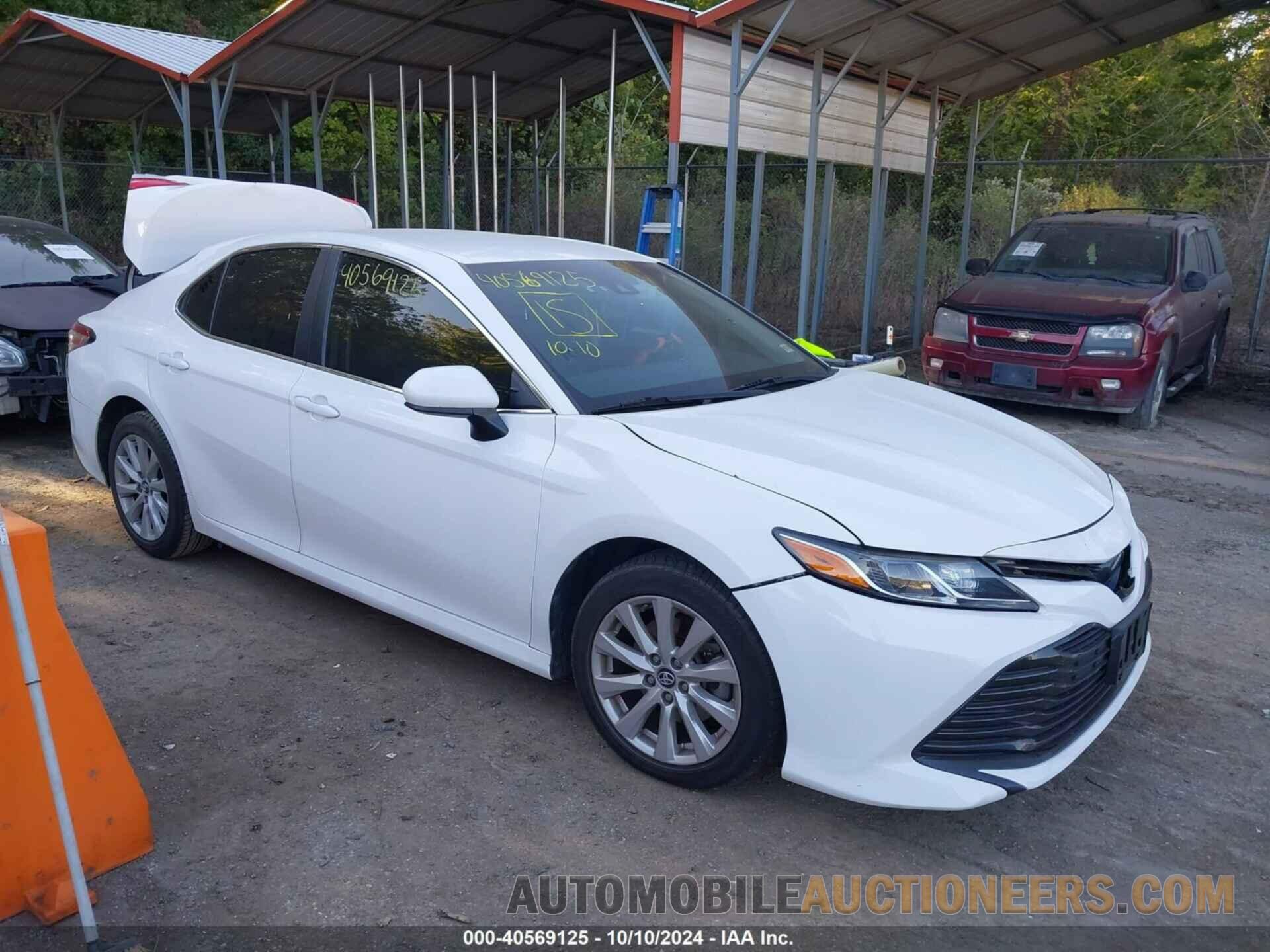 4T1B11HK8JU660908 TOYOTA CAMRY 2018