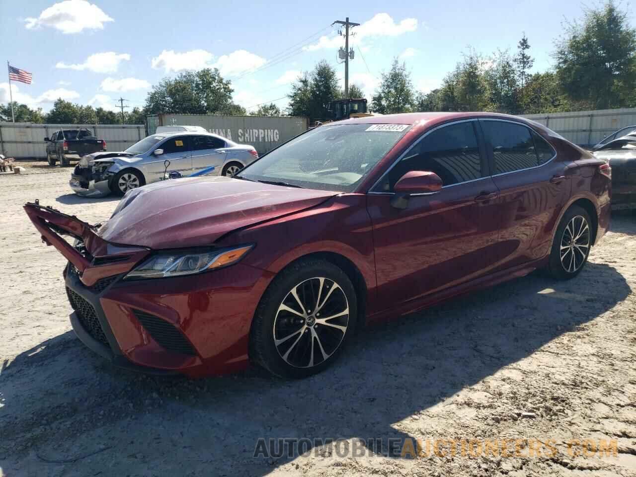 4T1B11HK8JU664196 TOYOTA CAMRY 2018