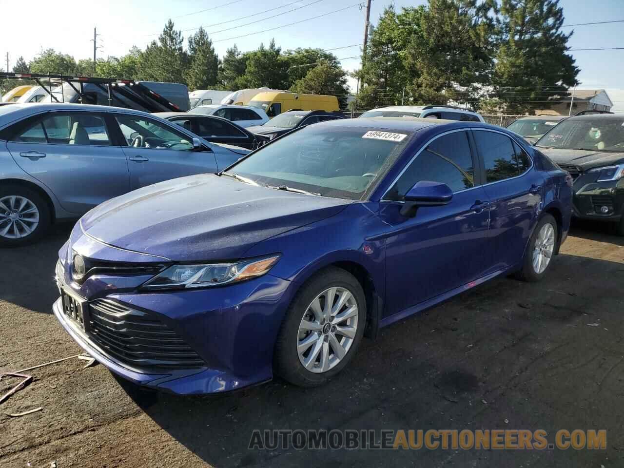 4T1B11HK8JU665042 TOYOTA CAMRY 2018