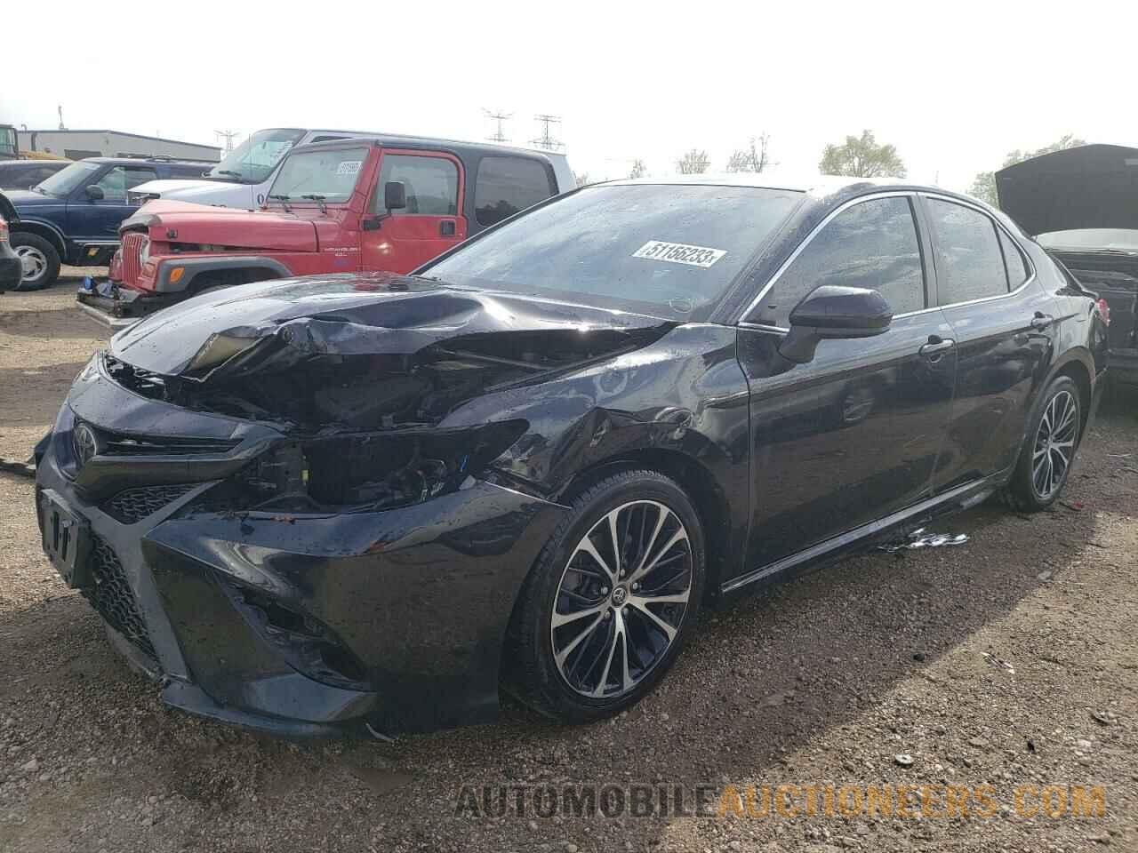 4T1B11HK8JU669415 TOYOTA CAMRY 2018