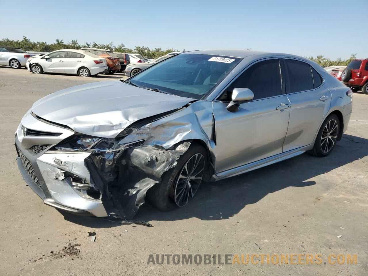 4T1B11HK8JU670919 TOYOTA CAMRY 2018