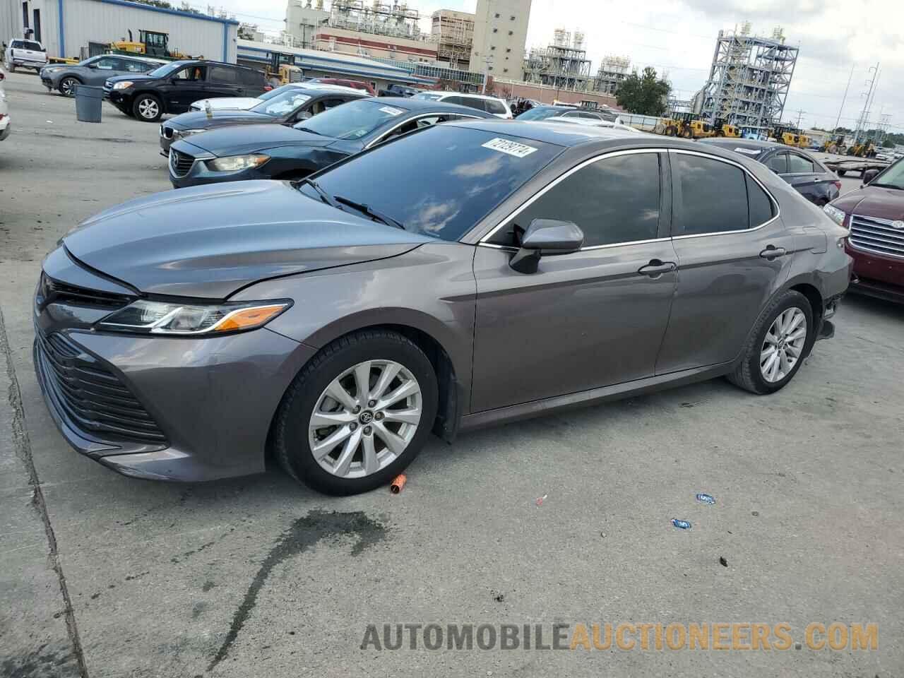 4T1B11HK8JU672802 TOYOTA CAMRY 2018