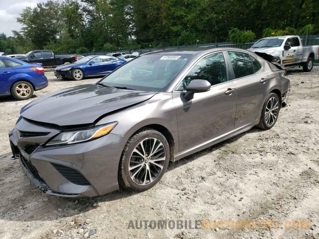 4T1B11HK8JU673271 TOYOTA CAMRY 2018