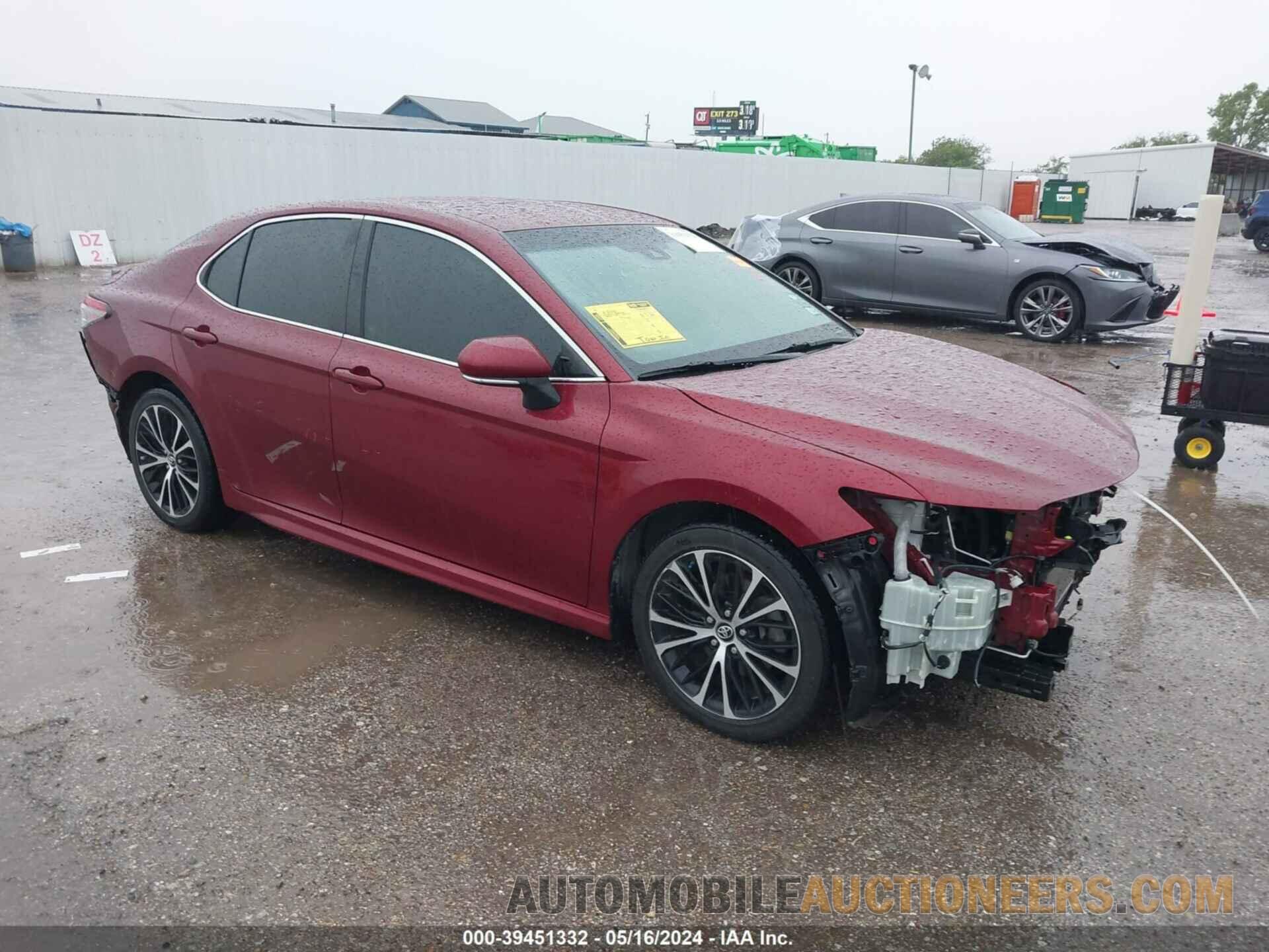 4T1B11HK8JU673397 TOYOTA CAMRY 2018