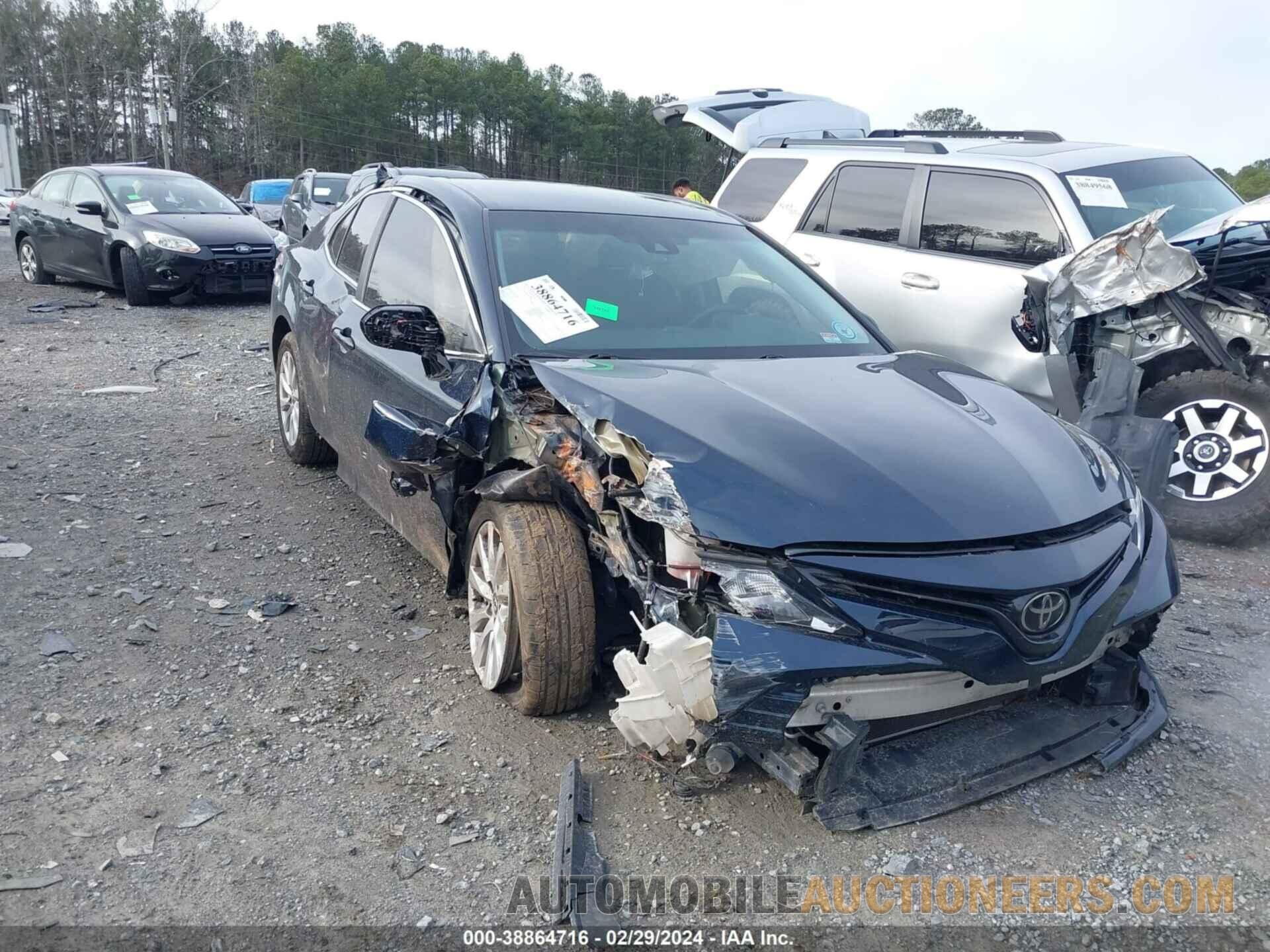 4T1B11HK8JU673478 TOYOTA CAMRY 2018