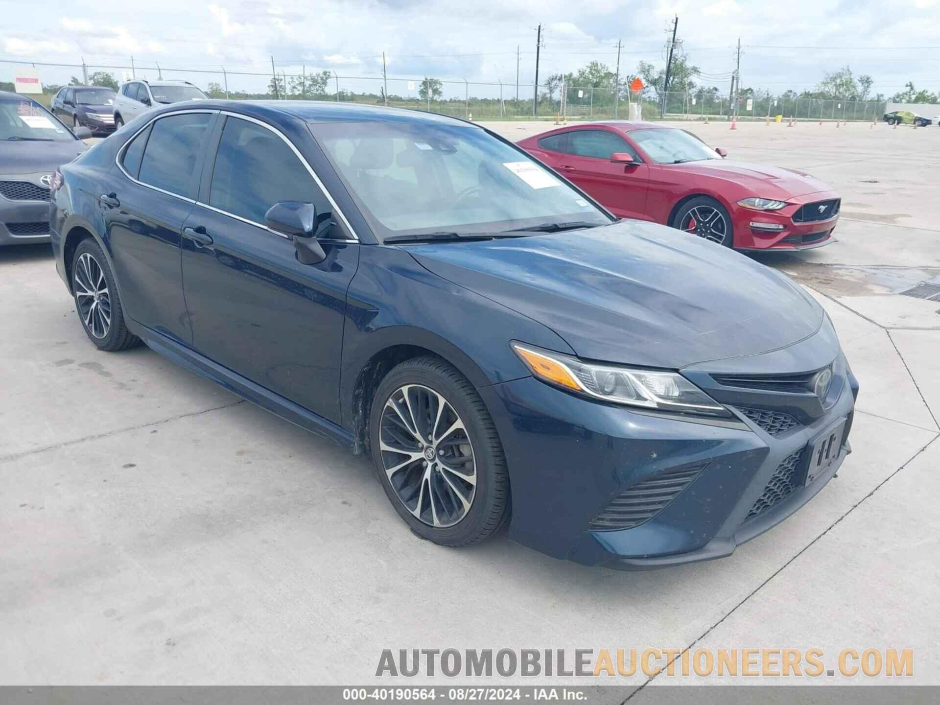 4T1B11HK8JU674355 TOYOTA CAMRY 2018