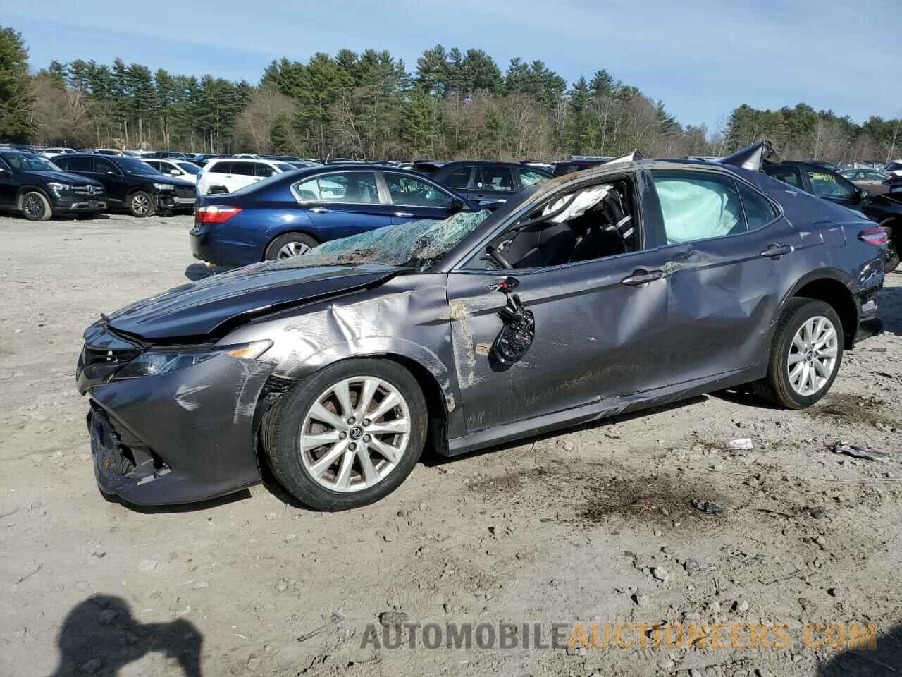 4T1B11HK8JU674551 TOYOTA CAMRY 2018