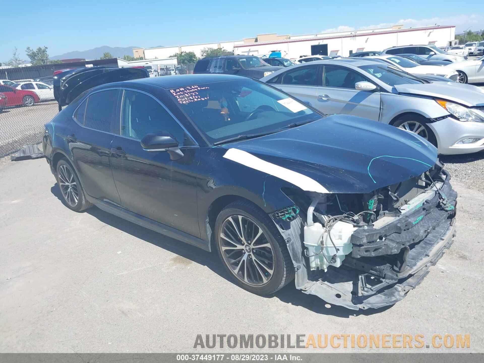 4T1B11HK8JU677109 TOYOTA CAMRY 2018