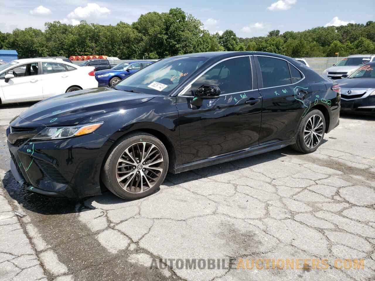 4T1B11HK8KU171586 TOYOTA CAMRY 2019